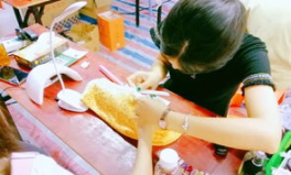 小姐姐爪子涂指甲油,小姐姐爪子涂指甲油的时尚演绎